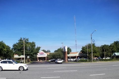 Propiedad comercial en alquiler en Ocala, Florida № 914608 - foto 3
