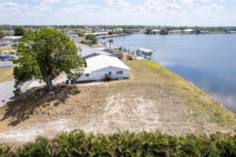 Terreno en venta en Port Charlotte, Florida № 1615953 - foto 1
