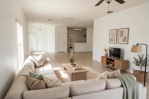 House in Tampa, Florida 3 bedrooms, 194.91 sq.m. № 2234663 - photo 4