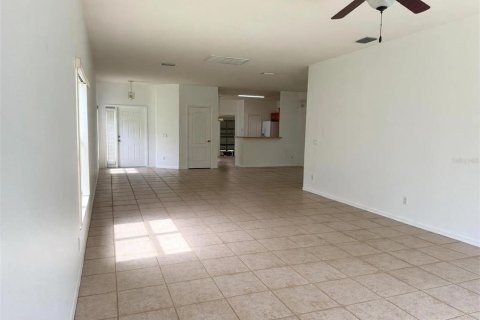 House in Tampa, Florida 3 bedrooms, 194.91 sq.m. № 2234663 - photo 5