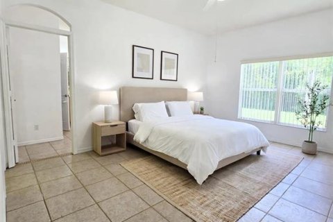 House in Tampa, Florida 3 bedrooms, 194.91 sq.m. № 2234663 - photo 6