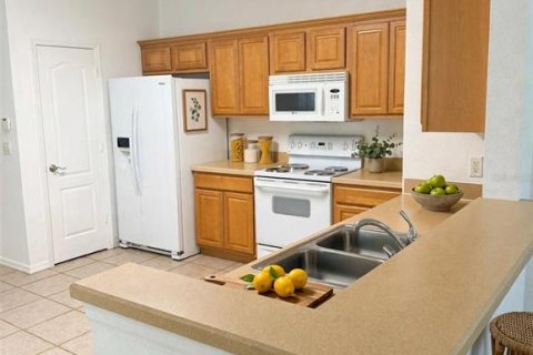 House in Tampa, Florida 3 bedrooms, 194.91 sq.m. № 2234663 - photo 18