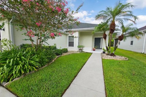 House in Tampa, Florida 3 bedrooms, 194.91 sq.m. № 2234663