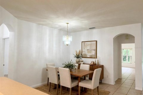 House in Tampa, Florida 3 bedrooms, 194.91 sq.m. № 2234663 - photo 20