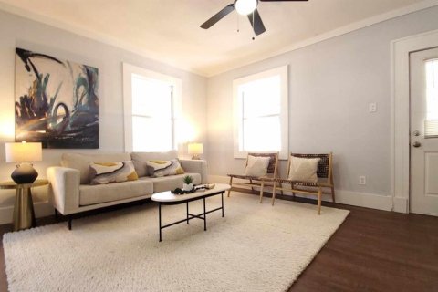 House in Tampa, Florida 3 bedrooms, 103.49 sq.m. № 919014 - photo 6