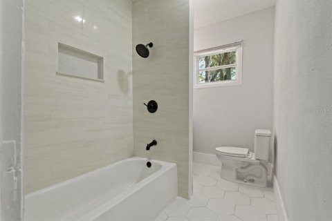 House in Tampa, Florida 3 bedrooms, 103.49 sq.m. № 919014 - photo 20