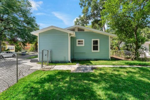 House in Tampa, Florida 3 bedrooms, 103.49 sq.m. № 919014 - photo 25