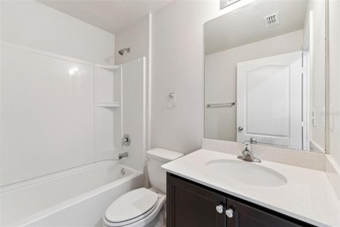 Купить виллу или дом в Лейкленд, Флорида 10 комнат, 140.75м2, № 2148678 - фото 16