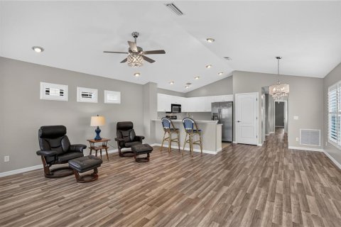 House in Parrish, Florida 2 bedrooms, 111.48 sq.m. № 2267480 - photo 5