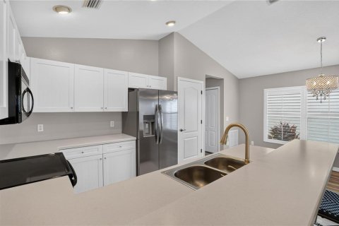 House in Parrish, Florida 2 bedrooms, 111.48 sq.m. № 2267480 - photo 13