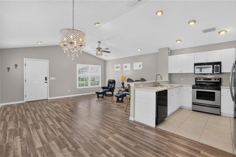 House in Parrish, Florida 2 bedrooms, 111.48 sq.m. № 2267480 - photo 10