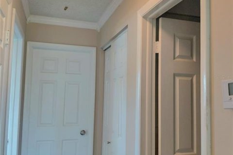 Condo in Tarpon Springs, Florida, 2 bedrooms  № 2303375 - photo 23