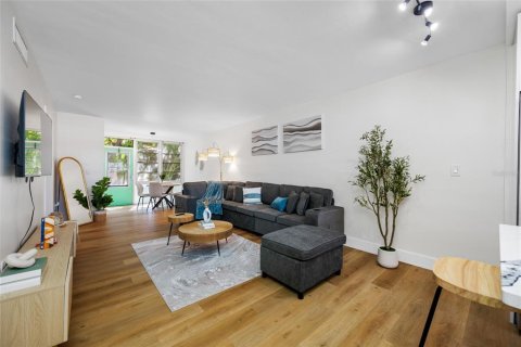 Copropriété à louer à Clearwater, Floride: 2 chambres, 79.43 m2 № 2115388 - photo 7