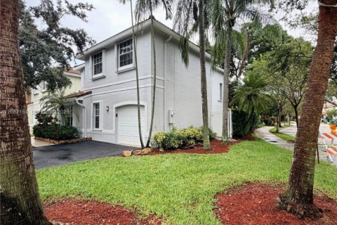 Villa ou maison à louer à Weston, Floride: 4 chambres, 173.91 m2 № 2361731 - photo 2