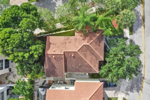 Villa ou maison à louer à Weston, Floride: 4 chambres, 173.91 m2 № 2361731 - photo 11