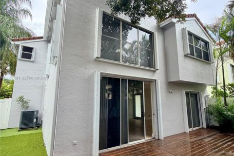 Villa ou maison à louer à Weston, Floride: 4 chambres, 173.91 m2 № 2361731 - photo 6