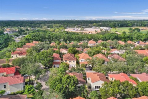 Villa ou maison à louer à Weston, Floride: 4 chambres, 173.91 m2 № 2361731 - photo 15