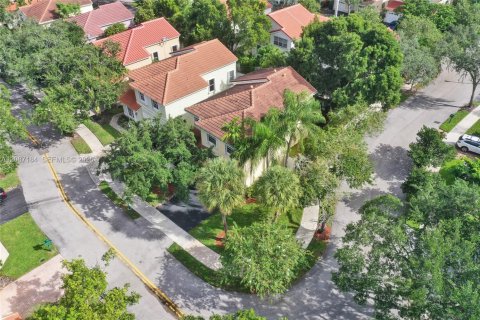 Villa ou maison à louer à Weston, Floride: 4 chambres, 173.91 m2 № 2361731 - photo 7