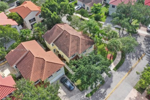 Villa ou maison à louer à Weston, Floride: 4 chambres, 173.91 m2 № 2361731 - photo 10