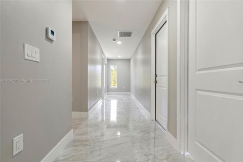 Terreno en venta en Lehigh Acres, Florida № 2015635 - foto 25