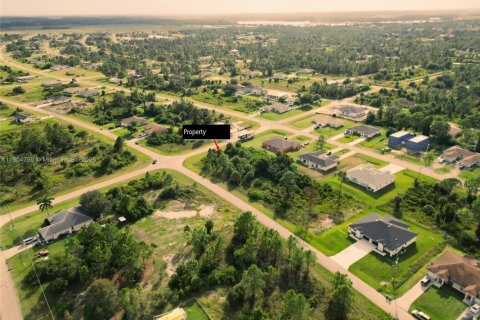 Terreno en venta en Lehigh Acres, Florida № 2015635 - foto 3