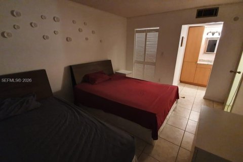 Купить кондоминиум в Санни-Айлс-Бич, Флорида 1 спальня, 71.26м2, № 2025198 - фото 12