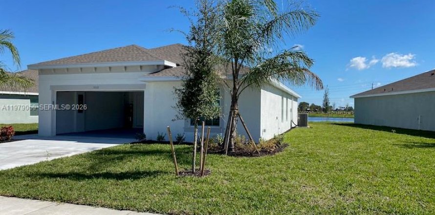 Дом в Форт Майерс, Флорида 4 спальни № 2046304