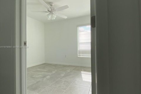 Купить виллу или дом в Форт Майерс, Флорида 4 спальни, № 2046304 - фото 17