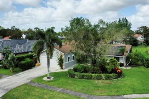 Villa ou maison à louer à Wellington, Floride: 3 chambres, 182.55 m2 № 1962593 - photo 2