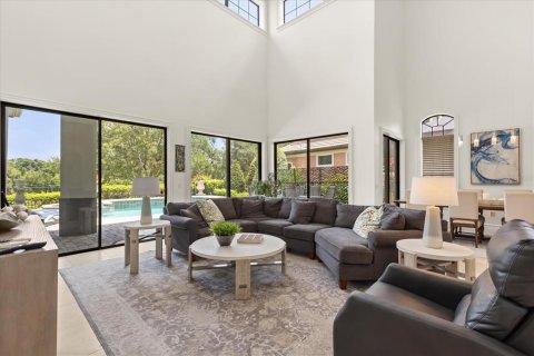 House in Four Corners, Florida 4 bedrooms, 391.49 sq.m. № 1869637 - photo 21