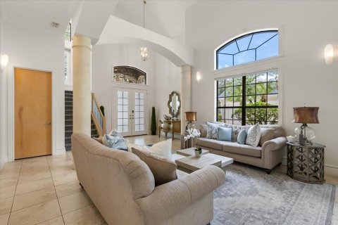 House in Four Corners, Florida 4 bedrooms, 391.49 sq.m. № 1869637 - photo 9