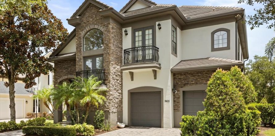 House in Four Corners, Florida 4 bedrooms, 391.49 sq.m. № 1869637