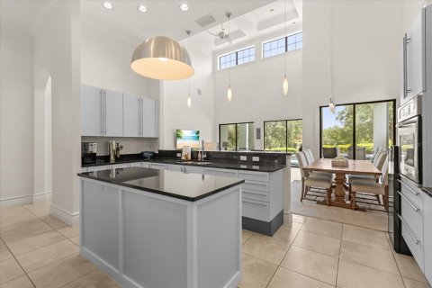 House in Four Corners, Florida 4 bedrooms, 391.49 sq.m. № 1869637 - photo 18