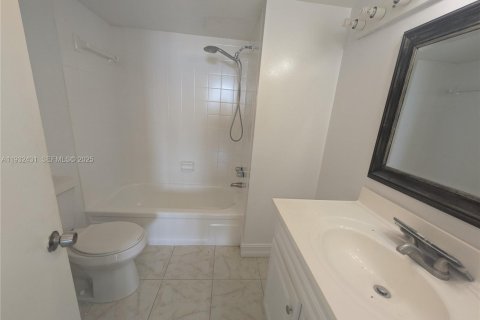 Condominio en venta en Aventura, Florida, 1 dormitorio, 82.4 m2 № 1992352 - foto 13