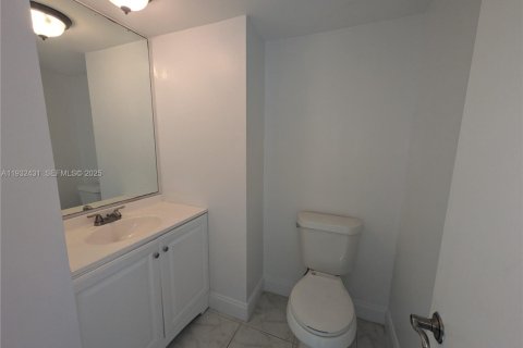 Condominio en venta en Aventura, Florida, 1 dormitorio, 82.4 m2 № 1992352 - foto 10
