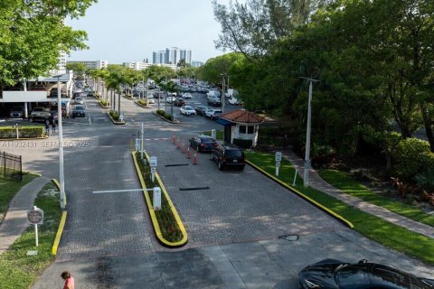 Condominio en venta en Aventura, Florida, 1 dormitorio, 82.4 m2 № 1992352 - foto 4