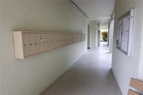 Condo in Dunedin, Florida, 2 bedrooms  № 2115222 - photo 21