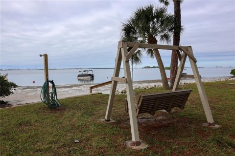 Condo in Dunedin, Florida, 2 bedrooms  № 2115222 - photo 22