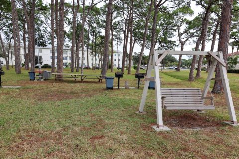 Condo in Dunedin, Florida, 2 bedrooms  № 2115222 - photo 26
