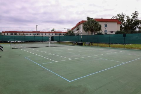 Condo in Dunedin, Florida, 2 bedrooms  № 2115222 - photo 30