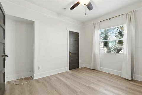 Casa en venta en Saint Petersburg, Florida, 3 dormitorios, 150.5 m2 № 1899842 - foto 8