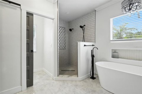 Casa en venta en Saint Petersburg, Florida, 3 dormitorios, 150.5 m2 № 1899842 - foto 7