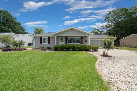 Casa en Ocala, Florida 2 dormitorios, 131.46 m2 № 2110017