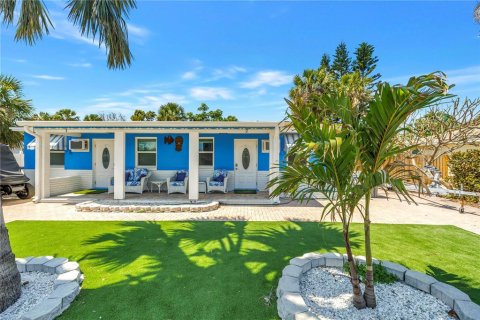 Apartment in Saint Pete Beach, Florida 1 bedroom, 109.25 sq.m. № 2222498