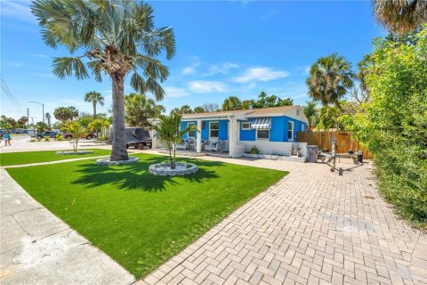 Apartment in Saint Pete Beach, Florida 1 bedroom, 109.25 sq.m. № 2222498 - photo 29