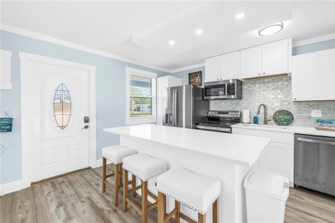Apartment in Saint Pete Beach, Florida 1 bedroom, 109.25 sq.m. № 2222498 - photo 6