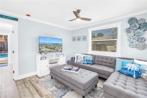 Apartment in Saint Pete Beach, Florida 1 bedroom, 109.25 sq.m. № 2222498 - photo 7