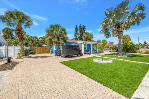 Apartment in Saint Pete Beach, Florida 1 bedroom, 109.25 sq.m. № 2222498 - photo 24