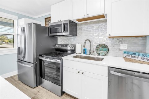 Apartment in Saint Pete Beach, Florida 1 bedroom, 109.25 sq.m. № 2222498 - photo 15