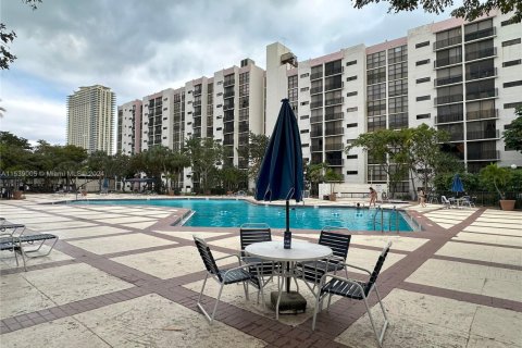 Купить кондоминиум в Санни-Айлс-Бич, Флорида 2 спальни, 83.05м2, № 2054820 - фото 21